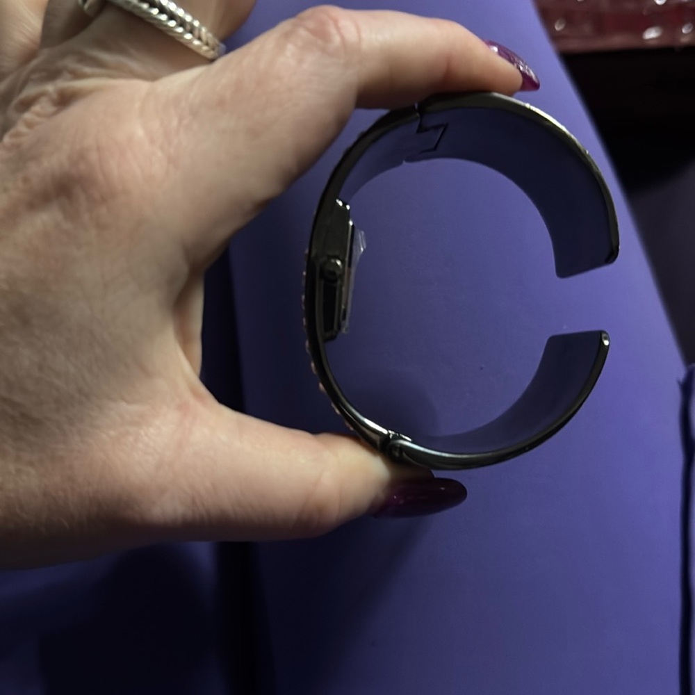 2 Bebe sparkly bangle watches - Picture 6 of 7